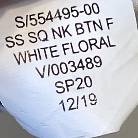 GAP | Crisp Ditsy FLORAL Square Neckline Short Flare Sleeves Button Placket Top - Picture 12 of 14